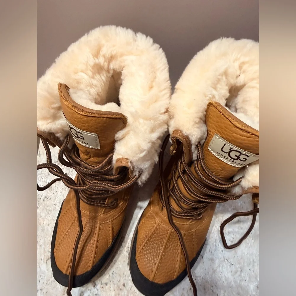 UGG W Adirondack Boot Iii Waterproof - Picture 3 of 9